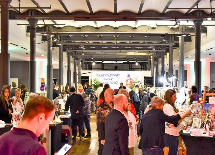 Święto Pomagania w Łodzi. IV Charytatywny Bazar Rozmaitości już 13 grudnia