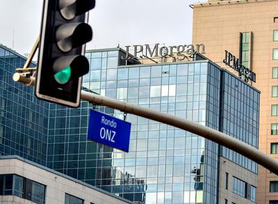 JP Morgan ma obecnie otwartą rekrutację na 43 stanowiska do polskiego biura — głównie dla analityków.