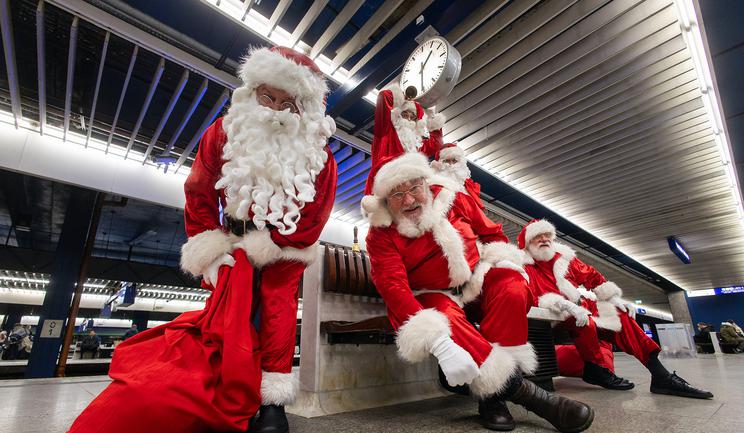 Ile kosztuje autentyczność pod choinką? Kulisy rynku Mikołajów