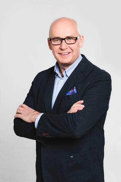 Piotr Czachorowski, prezes Krynicy Vitamin, zapewnia, że spółka chce równoważyć ponoszone koszty finansowe oraz społeczne i środowiskowe. Podkreśla, że nowy kontrakt to inwestycja przede wszystkim w środowisko.