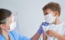 Szczepionka przeciw SARS-CoV-2 dla dzieci? W badaniach klinicznych Pfizera brali udział 12-latkowie