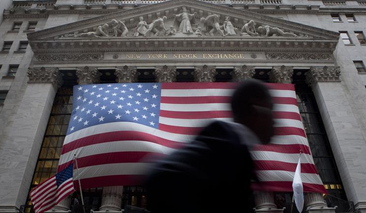 Wall Street kończy tydzień wzrostami. Ceny ropy spadły poniżej 100 USD