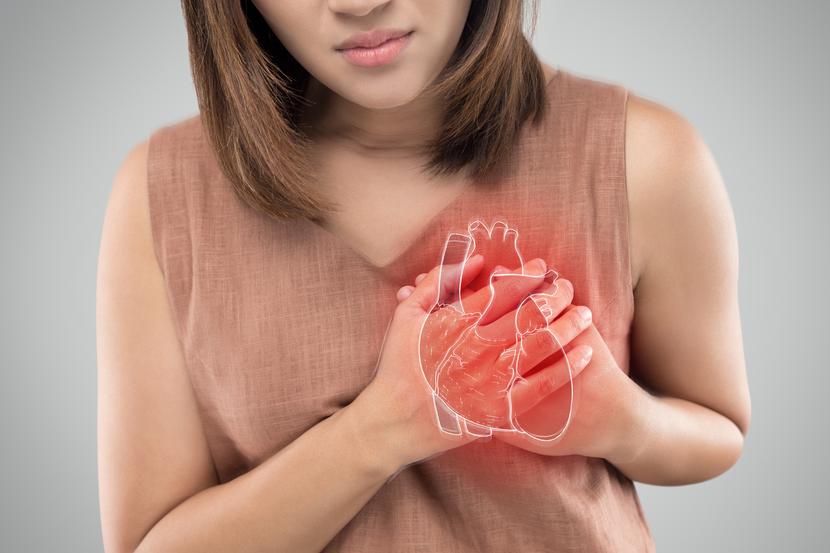Objawy niewydolności serca, szczególnie u młodszych osób, mogą być bardzo dyskretne. Badanie fizykalne może być prawidłowe, a sami pacjenci dolegliwości takie jak przewlekłe zmęczenie kładą na karb przepracowania i stresu - zwraca uwagę ekspert.