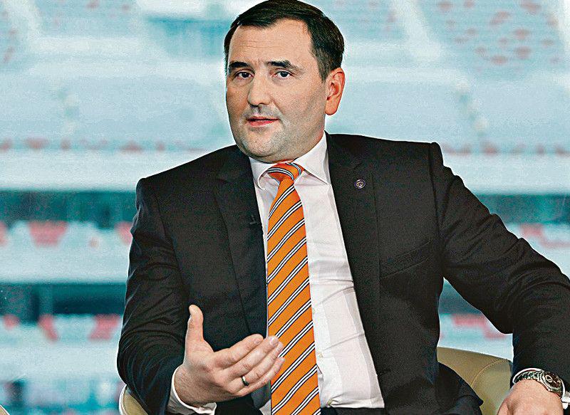 MOGLI WIĘCEJ: Ze względu na duże zainteresowanie euroobligacjami PZU zastanawiał się nad sprzedażą papierów za 750 mln EUR. Ostatecznie stanęło na 500 mln EUR, bo — jak tłumaczy Przemysław Dąbrowski, członek zarządu spółki — ważniejsza będzie emisja długu podporządkowanego (do 3 mld zł). [FOT. WM]
 