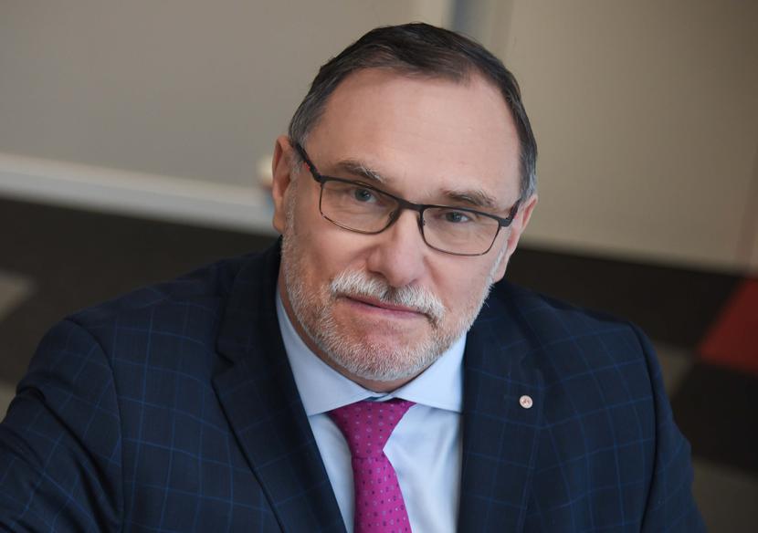 W poszukiwaniu oszczędności: W poszukiwaniu oszczędności: