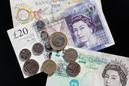 Kurs funta wstrzymuje spadek po zwyżce fiskalnej w Wielkiej Brytanii