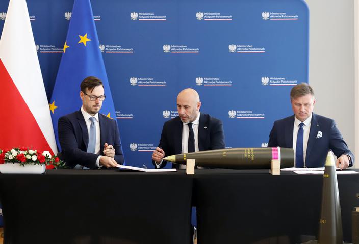 Są podpisy, będą pieniądze: