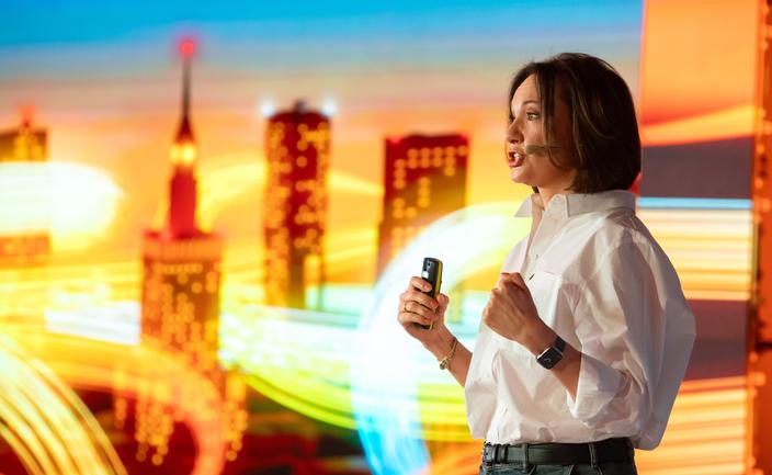 Orange i fundusz APG przejmują światłowodową Nexerę