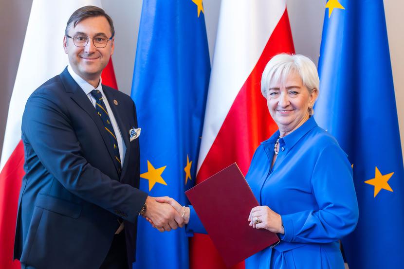 Prof. Andrzej Borowski został powołany na stanowisko konsultanta wojewódzkiego w dziedzinie ortopedii i traumatologii przez wojewodę łódzkiego Dorotę Ryl. Prof. Andrzej Borowski został powołany na stanowisko konsultanta wojewódzkiego w dziedzinie ortopedii i traumatologii przez wojewodę łódzkiego Dorotę Ryl.