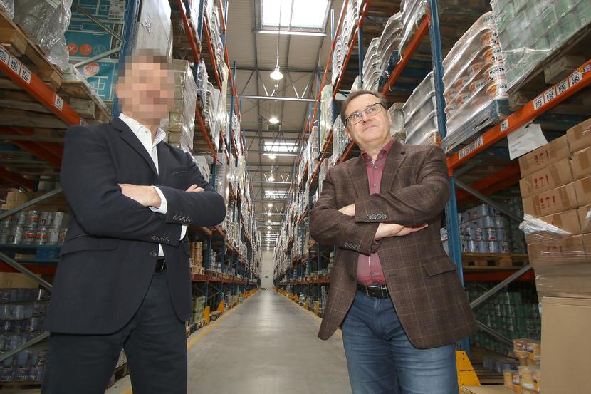 Jeden podejrzany, drugi nie: Jeden podejrzany, drugi nie: