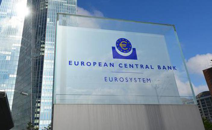 UE przegrywa wyścig deregulacyjny. Banki mówią o przewadze USA