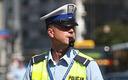 Uciekają przed biedą w policji