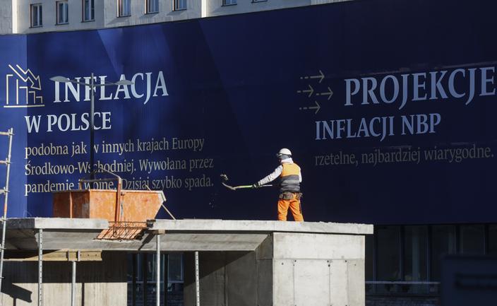 Inflacja w dół, PKB w górę, środki z KPO płyną. RPP ma nad czym myśleć