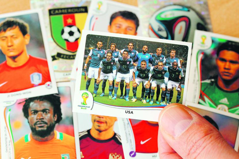IMPERIUM Z NAKLEJEK: Panini zatrudnia 1000 osób, które produkują każdego tygodnia 750 mln nalepek. Albumy tworzone przez Włochów są sprzedawane w ponad 100 krajach, a największym rynkiem jest Brazylia, czyli gospodarz tego mundialu. Więcej dowiesz się z filmu na stronie pb.pl. [FOT. ARC] 