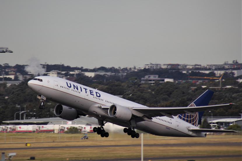 United Airlines United Airlines