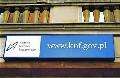 Komisja Nadzoru Finansowego w sprawach, które podejmuje się sprawdzić, przygląda się tym, którzy odnieśli korzyść na gwałtownej zmianie kursu czy obrotów.