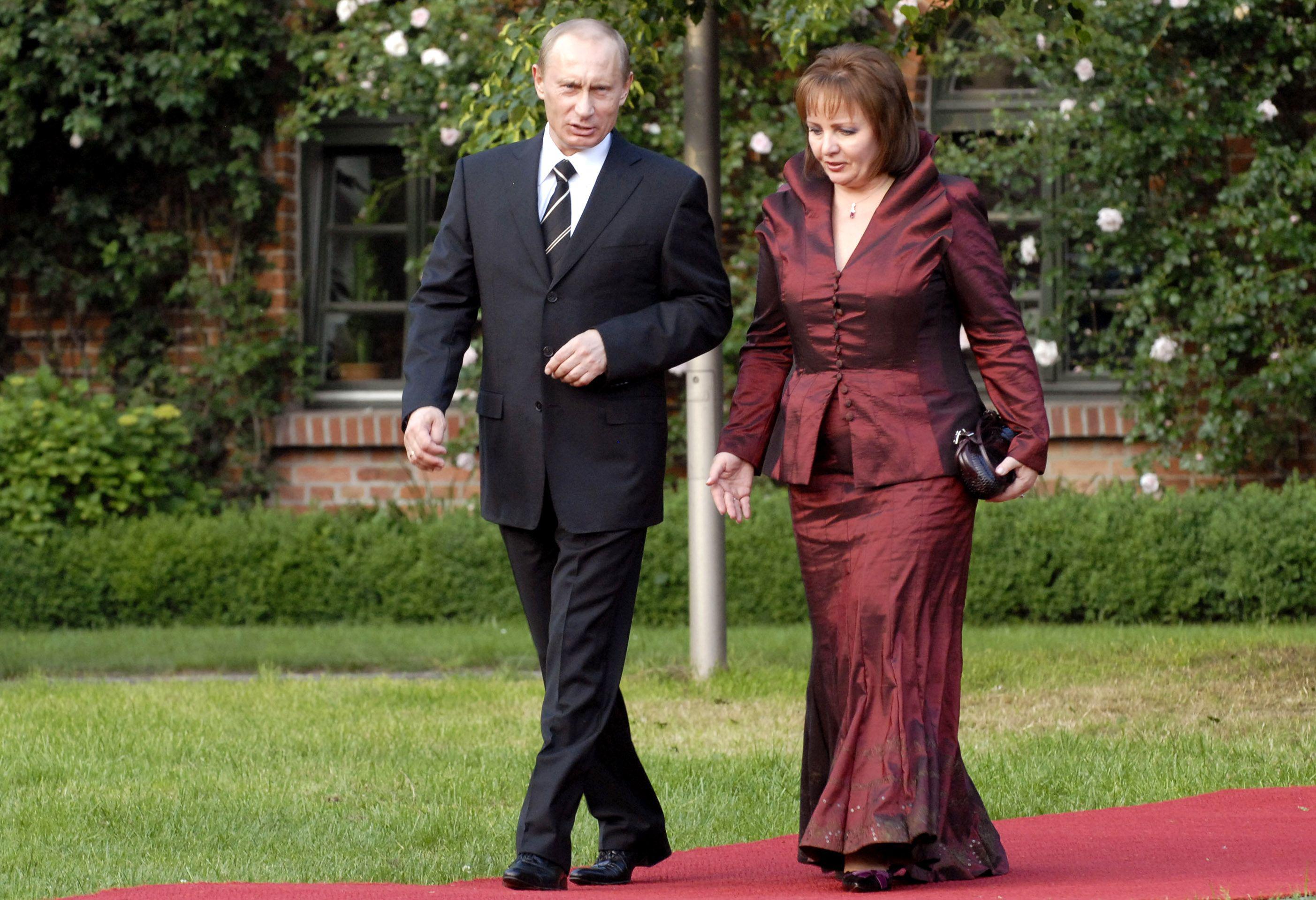 Людмила Путина одежда
