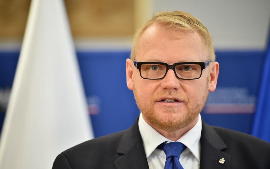 Nowogrodzka patrzy na PKO BP