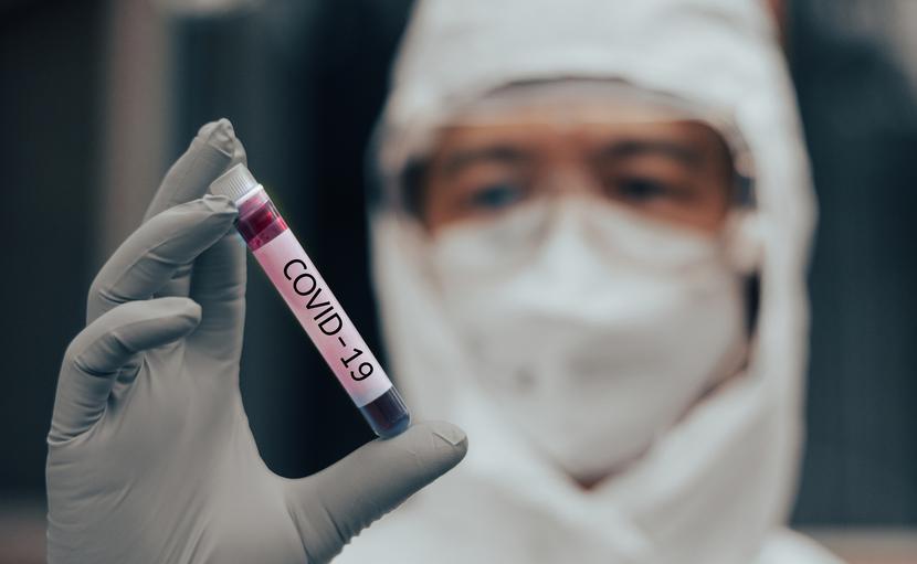 Chińscy badacze oceniali, że strategia “zero COVID” pomaga zapobiegać milionom potencjalnych zakażeń koronawirusem i zgonów.
