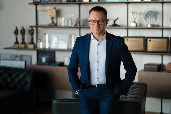 ROZWIĄZANIA DLA ELEKTROMOBILNOŚCI: