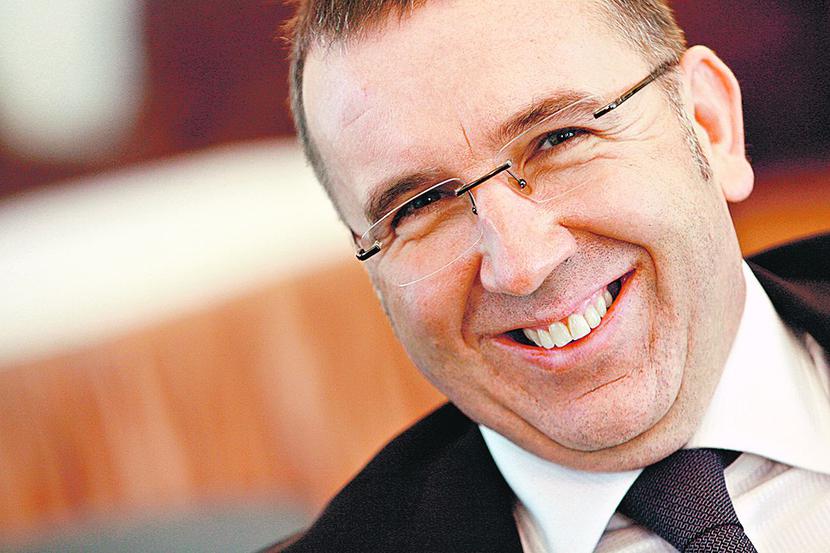 KIERUNEK — AMERYKA POŁUDNIOWA: Brazylia jest siódmym
 na świecie producentem samochodów. Jej potencjał zachęcił
 do inwestycji Michała Sołowowa, akcjonariusza Synthosu. Giełdowa
 spółka wyłoży tam ponad pół miliarda złotych. [Fot. MW]