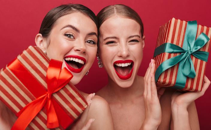 Pomysły na prezent, który zachwyci każdą kobietę