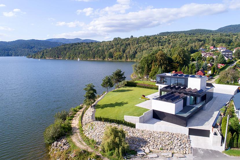 Re: Lakeside House Re: Lakeside House