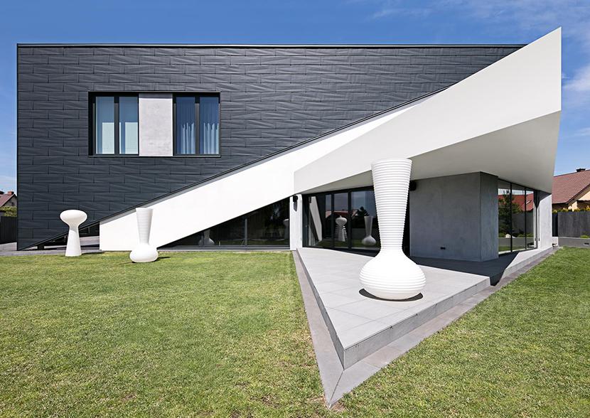 Re: Triangle House Re: Triangle House