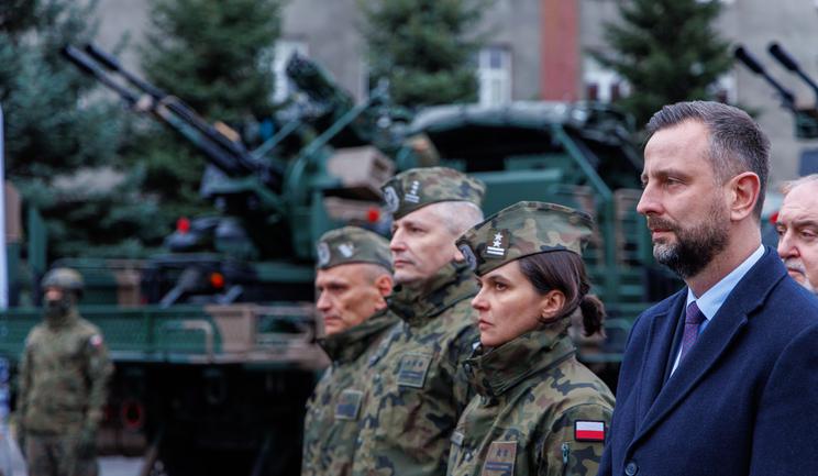 Ile rząd wydaje na wojsko? Będzie trudno wykonać plan nakładów na ten rok