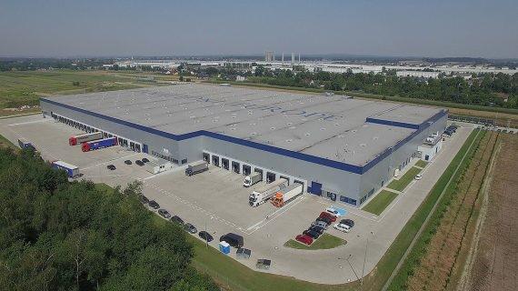 Hale za 200 mln zł Hale za 200 mln zł