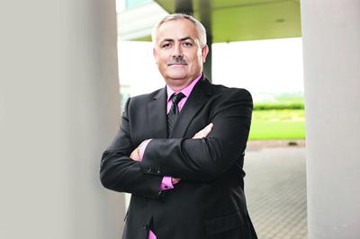 Grupa Tarczyński, której szefem jest Jacek Tarczyński, jest zainteresowana kupnem części majątku większego konkurenta i gotowa zapłacić najszybciej spośród chętnych. 120 mln zł, które oferuje, może pozwolić jednak tylko na częściową spłatę niektórych wierzycieli.