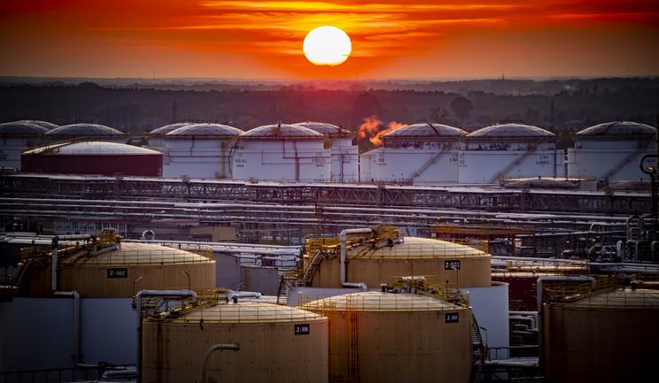 Orlen planuje wykluczać z przetargów firmy spoza UE. Jak to wpłynie na koszty zakupów i inwestycji?