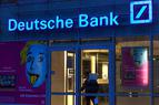 Trzech chce Deutsche Bank