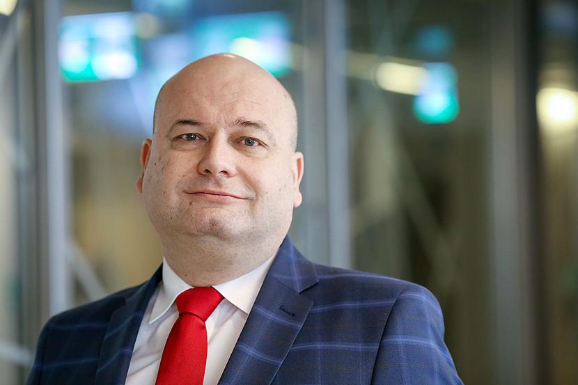 PRZEGRUPOWANIE SIŁ: