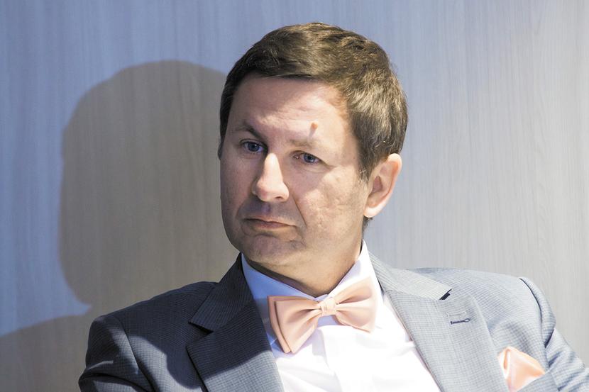 Jak mówi wiceprezes NRL, oznaczanie stopnia refundacji leku na recepcie to kolejny obowiązek administracyjny, który powoduje, że lekarz zamiast poświęcać czas pacjentowi musi skupiać się na sprawach niezwiązanych z samym leczeniem. Jak mówi wiceprezes NRL, oznaczanie stopnia refundacji leku na recepcie to kolejny obowiązek administracyjny, który powoduje, że lekarz zamiast poświęcać czas pacjentowi musi skupiać się na sprawach niezwiązanych z samym leczeniem.
