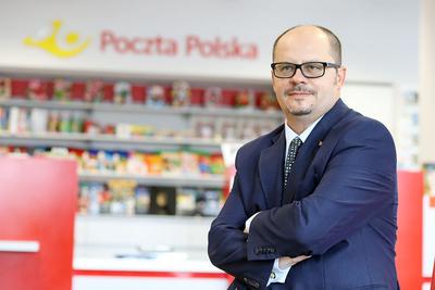 Poczta Polska, którą kieruje Przemysław Sypniewski, w poprzednich przetargach na obsługę korespondencji sądów musiała walczyć z grupą Rafała Brzoski. Teraz konkurencji nie miała, ale podkreśla, że znacznie wyższe ceny to efekt innej specyfikacji i rosnących kosztów pracy, nie braku rywala.