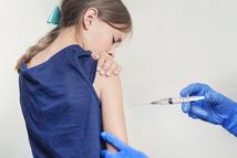 Prof. Flisiak o szczepieniu dzieci w aptekach: to dobry pomysł