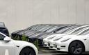 Tesla wycofa prawie pół miliona samochodów