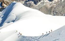 Chętni do wspinaczki na Mont Blanc muszą wpłacić kaucję na pokrycie kosztów ratunku i pogrzebu