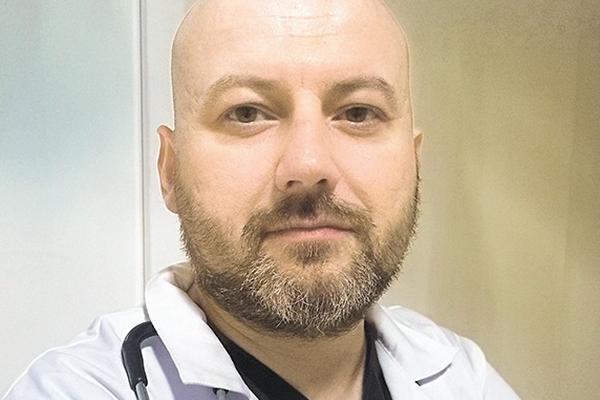 3. Od 1 listopada 2023 r. funkcjonuje program lekowy w leczeniu chorych na raka urotelialnego, obejmujący możliwość stosowania immunoterapii adjuwantowo oraz jako leczenie podtrzymujące I linii w przypadku rozsiewu tego nowotworu. Jak ważne jest personalizowanie terapii i włączenie zarówno leczenia przedoperacyjnego, jak i pooperacyjnego u chorych? 3. Od 1 listopada 2023 r. funkcjonuje program lekowy w leczeniu chorych na raka urotelialnego, obejmujący możliwość stosowania immunoterapii adjuwantowo oraz jako leczenie podtrzymujące I linii w przypadku rozsiewu tego nowotworu. Jak ważne jest personalizowanie terapii i włączenie zarówno leczenia przedoperacyjnego, jak i pooperacyjnego u chorych?