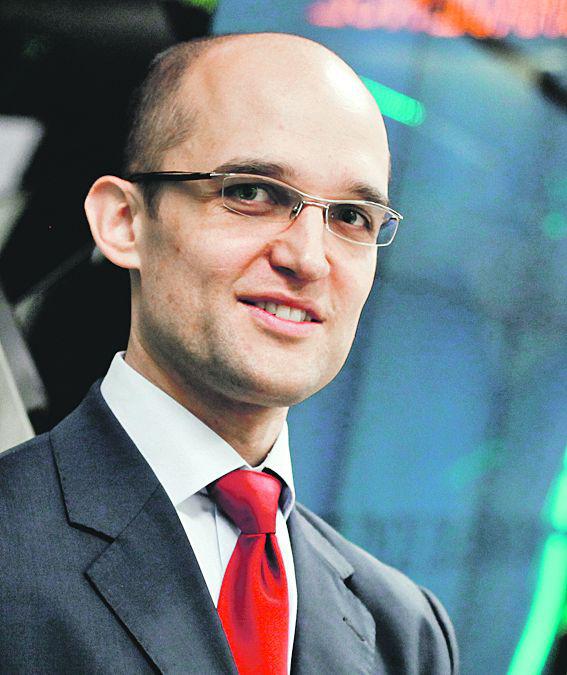 NOWE PRZEPISY
 SĄ POTRZEBNE: Z raportu
 UOKiK sam dowiedziałem się
 o kilku mniejszych firmach,
 które oferują renty dożywotnie.
 Przepisy regulujące odwróconą
 hipotekę z pewnością wprowadziłyby
 trochę przejrzystości
 na ten rynek — uważa Robert
 Majkowski, prezes Funduszu
 Hipotecznego Dom. [FOT. WM]