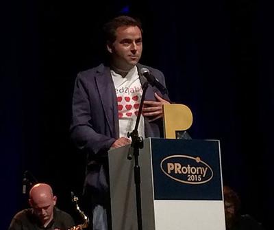 Red. Nawacki odbiera nagrodę PRoton 2015