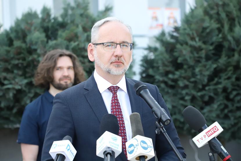 Minister Niedzielski 1 czerwca zaszczepiło się ponad 600 dzieci przeciw HPV. Minister Niedzielski 1 czerwca zaszczepiło się ponad 600 dzieci przeciw HPV.