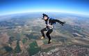 Skydiving – poszukiwanie świętego spokoju w chmurach