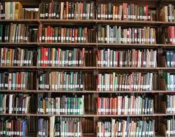 Japońska policja aresztowała sześćdziesięciojednolatka oskarżonego o kradzież ponad 1100 książek z bibliotek publicznych w Nagato