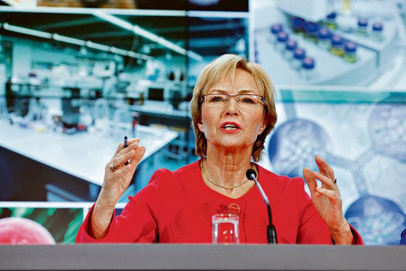 KOMU DAĆ PIENIĄDZE…:
 Ministerstwo Nauki i Szkolnictwa Wyższego kierowane przez Lenę Kolarską-Bobińską ma wybierać projekty B+R, które nadają się do komercjalizacji.
 [FOT. WM]