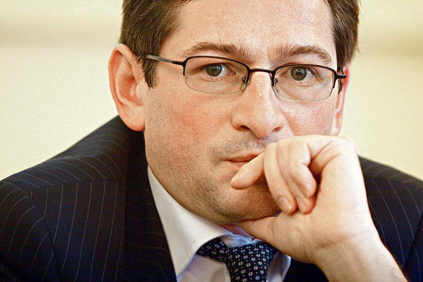 WSPÓLNY JĘZYK: Adam Jasser, prezes UOKiK, chce, żeby słowo bankowca znowu było na wagę złota, bankowcy — by urząd różnie nie interpretował ich słów. Dlatego chcą wspólnie z regulatorem spisać słownik pojęć jednakowo zrozumiałych dla banków, nadzoru i klientów. [FOT. WM]