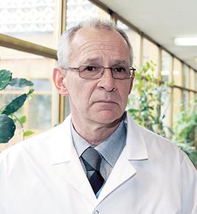 prof dr hab. n. med. Maciej Krzakowski, Klinika Nowotworów Płuca Klatki Piersiowej Narodowego Instytutu Onkologii