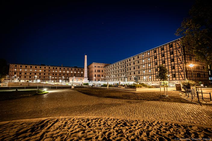 Czerwona cegła: Czerwona cegła: