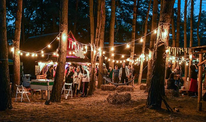 Dzieje się: Dzieje się: